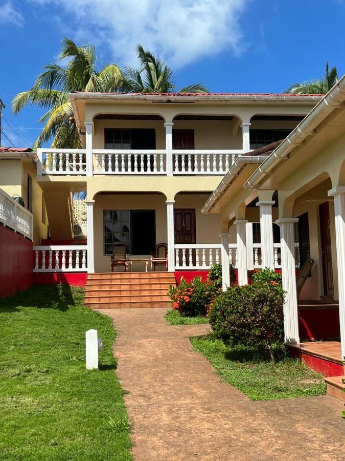 Hotel Casa Canada South End Екстериор снимка
